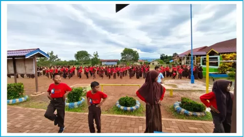 KEGIATAN SENAM BERSAMA  GURU DAN SISWA SISWI SDS LAUT TIMUR